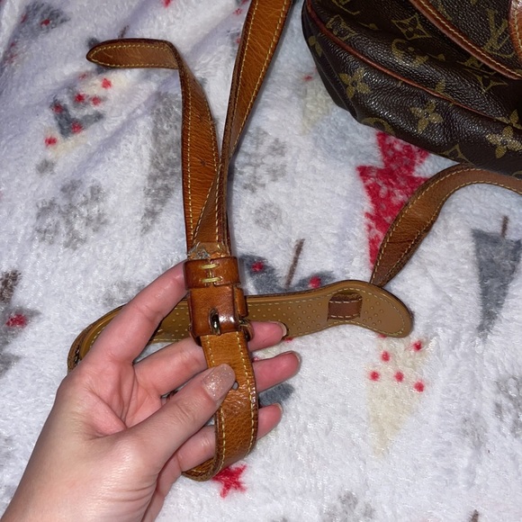 Louis Vuitton Discontinued Saumur bag - Picture 3 of 11